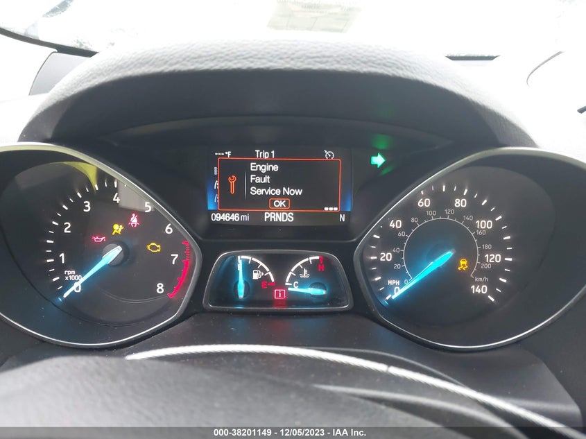 VIN 1FMCU0GD8JUA52945 2018 FORD ESCAPE SE