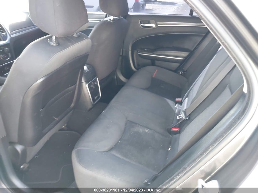 VIN 2C3CCAAG8KH590277 2019 CHRYSLER 300 TOURING