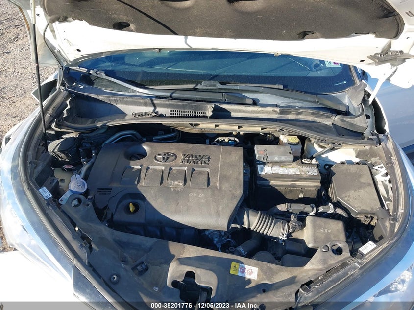 VIN NMTKHMBX3JR015947 2018 TOYOTA C-HR XLE