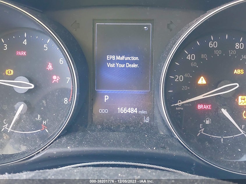 VIN NMTKHMBX3JR015947 2018 TOYOTA C-HR XLE