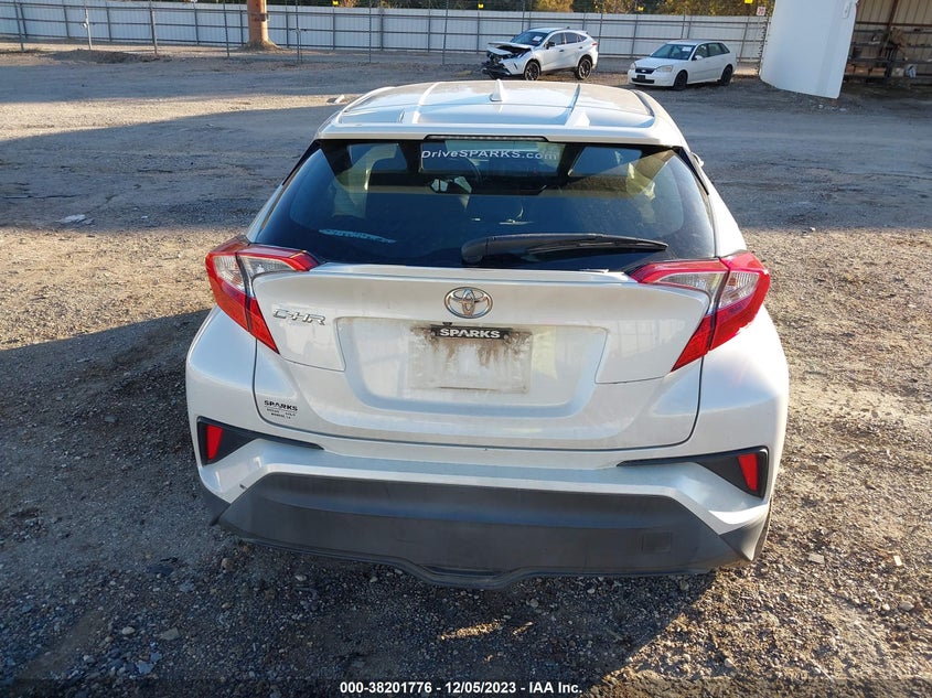 VIN NMTKHMBX3JR015947 2018 TOYOTA C-HR XLE