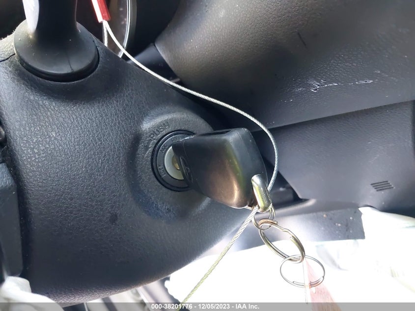 VIN NMTKHMBX3JR015947 2018 TOYOTA C-HR XLE