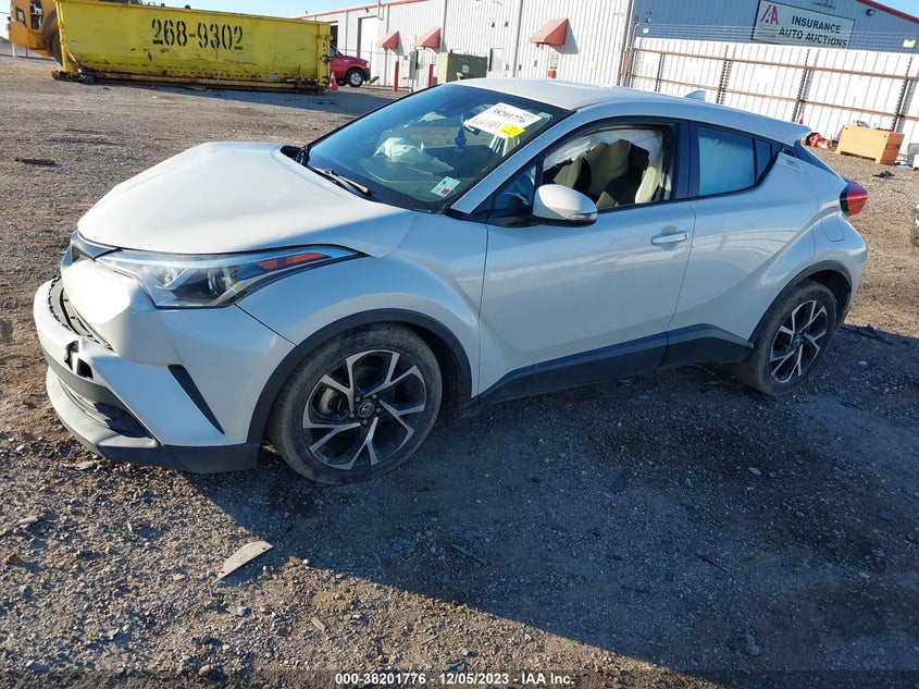 VIN NMTKHMBX3JR015947 2018 TOYOTA C-HR XLE