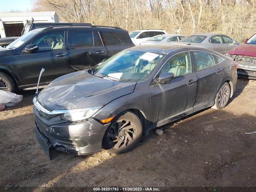 VIN 19XFC2F73JE027574 2018 HONDA CIVIC EX