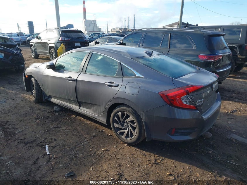 VIN 19XFC2F73JE027574 2018 HONDA CIVIC EX
