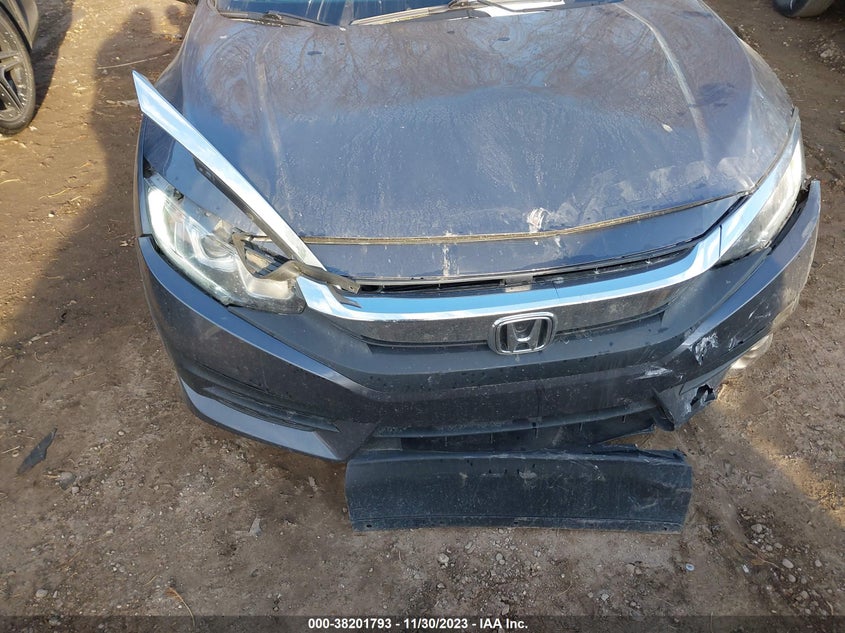 VIN 19XFC2F73JE027574 2018 HONDA CIVIC EX