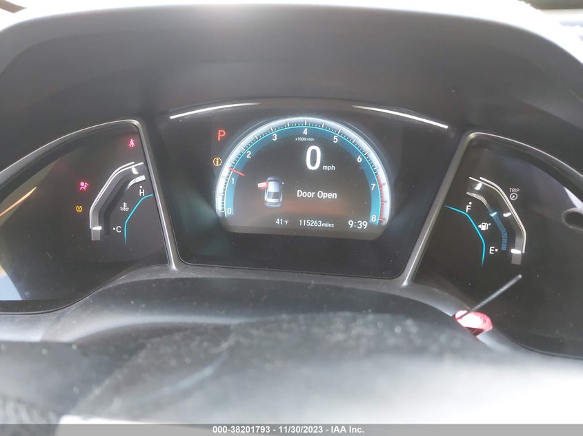 VIN 19XFC2F73JE027574 2018 HONDA CIVIC EX