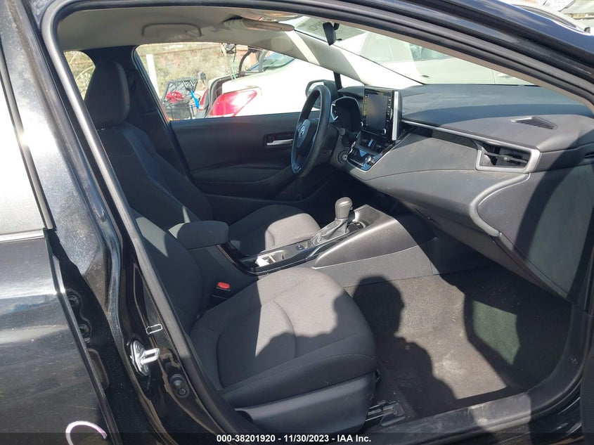 VIN 5YFEPMAE2MP255831 2021 TOYOTA COROLLA LE