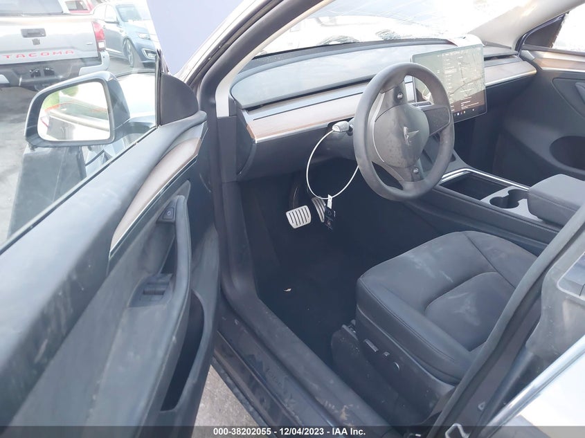 VIN 7SAYGDEF4PF885871 2023 TESLA MODEL Y