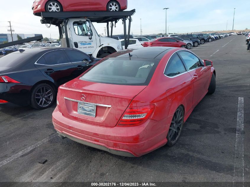 2014 MERCEDES-BENZ C 250 - WDDGJ4HB9EG322777
