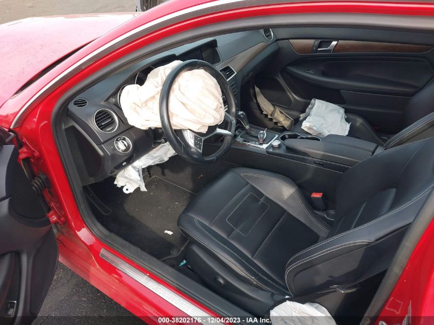 2014 MERCEDES-BENZ C 250 - WDDGJ4HB9EG322777