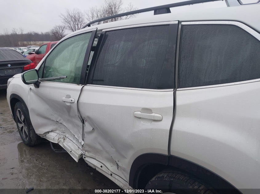 VIN JF2SKAXC5MH440605 2021 SUBARU FORESTER TOURING
