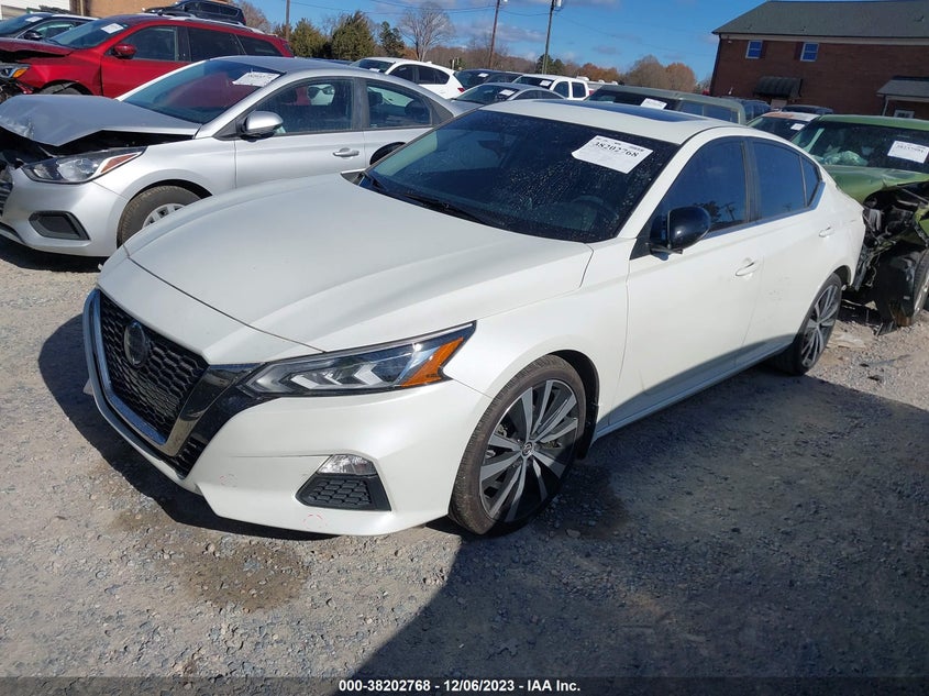 VIN 1N4BL4CVXKC181100 2019 NISSAN ALTIMA SR