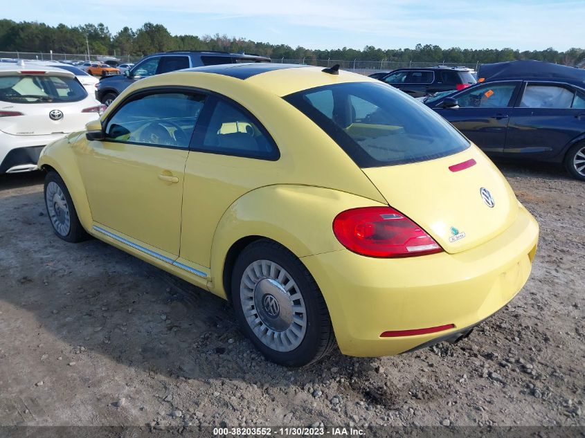 2013 VOLKSWAGEN BEETLE - 3VWJX7AT6DM681170