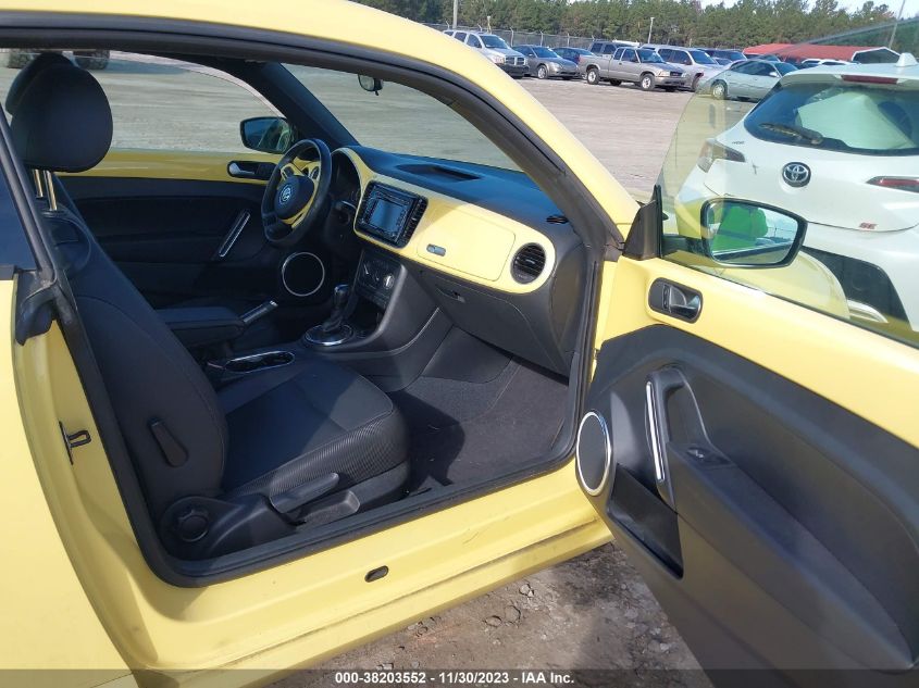 2013 VOLKSWAGEN BEETLE - 3VWJX7AT6DM681170