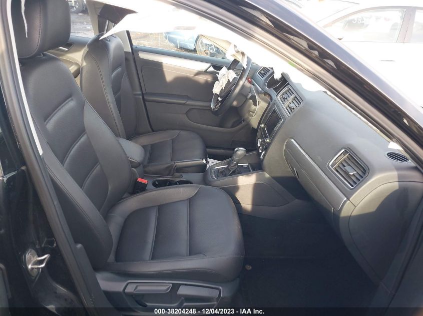 2017 VOLKSWAGEN JETTA SE - 3VWDB7AJ9HM270328