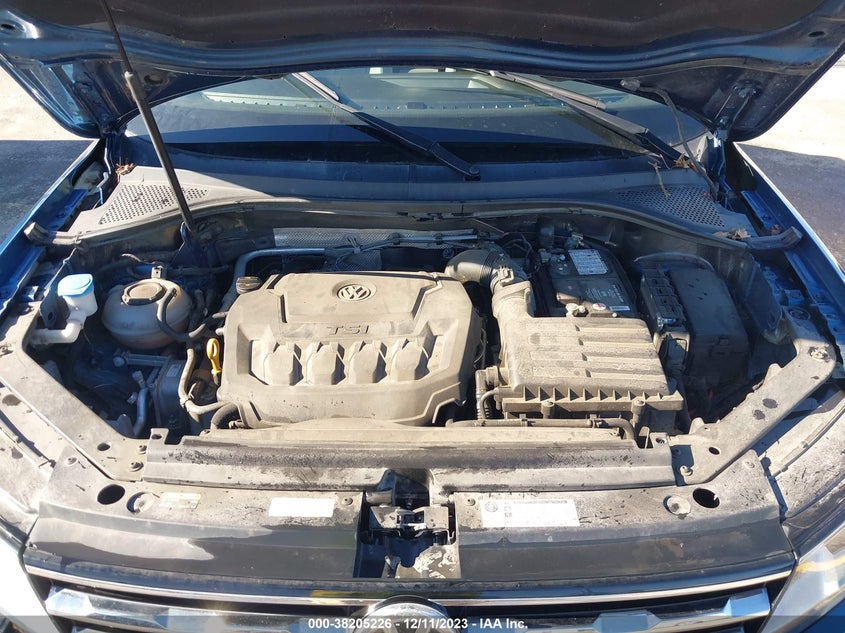 VIN 3VV3B7AX5JM019056 2018 VOLKSWAGEN TIGUAN SE/SEL