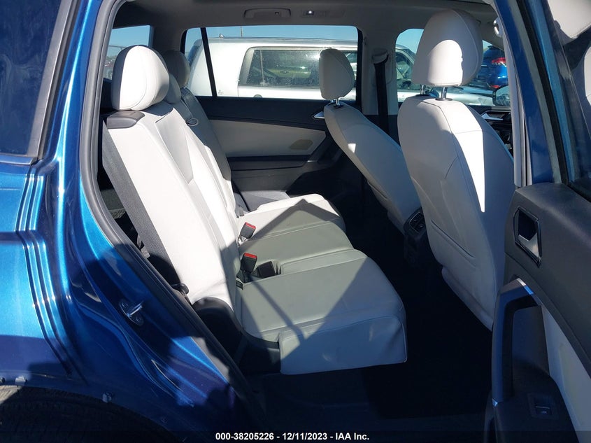 VIN 3VV3B7AX5JM019056 2018 VOLKSWAGEN TIGUAN SE/SEL