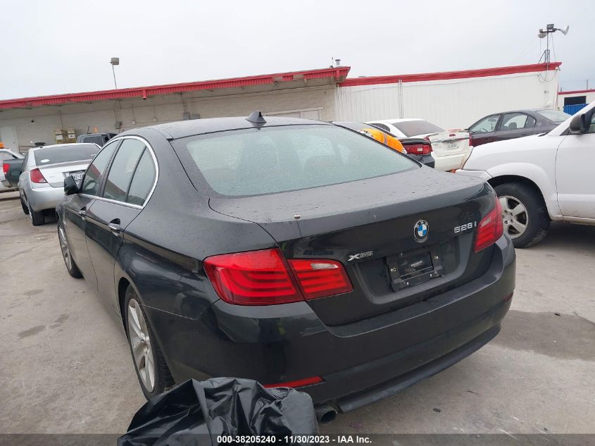 2013 BMW 528I XDRIVE - WBAXH5C50DDW14912