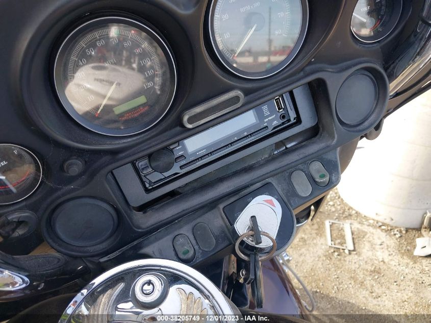 2005 HARLEY-DAVIDSON FLHT - 1HD1DDV185Y628588