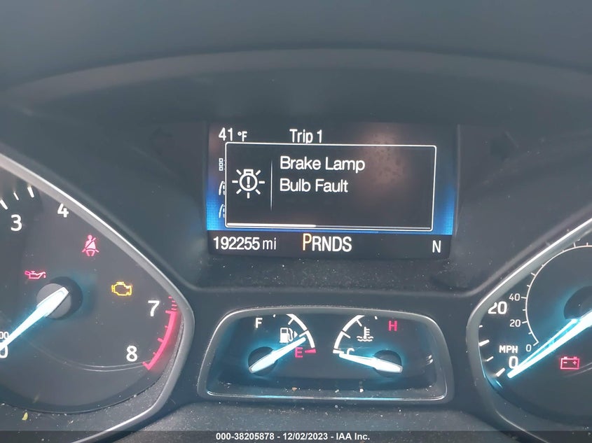 VIN 1FMCU0GD3HUC38242 2017 FORD ESCAPE SE