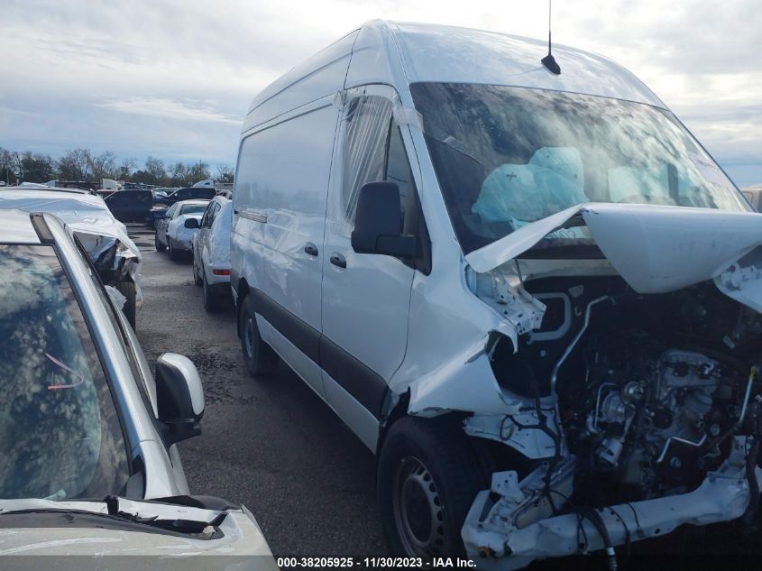 Lot #2541532656 2021 MERCEDES-BENZ SPRINTER 2500 STANDARD ROOF I4 salvage car