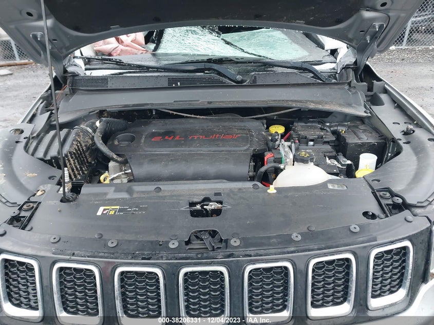 VIN 3C4NJDBB0HT693076 2017 JEEP NEW COMPASS LATITUDE 4X4