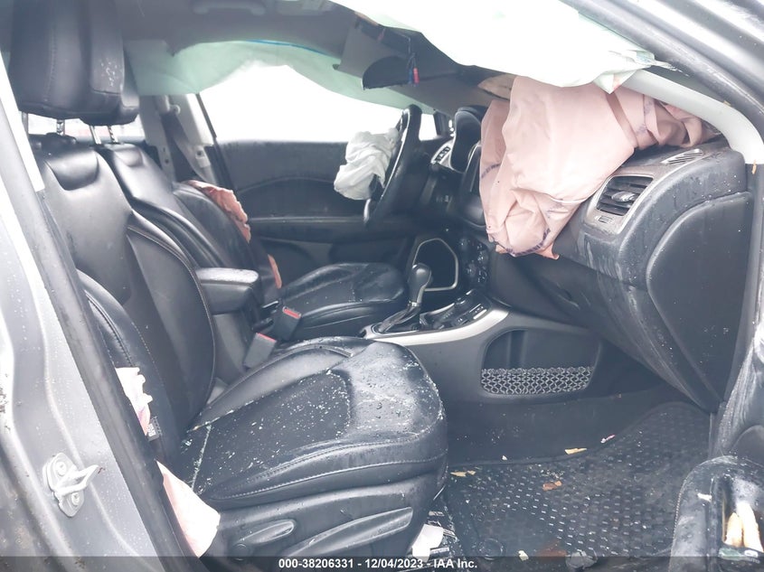 VIN 3C4NJDBB0HT693076 2017 JEEP NEW COMPASS LATITUDE 4X4