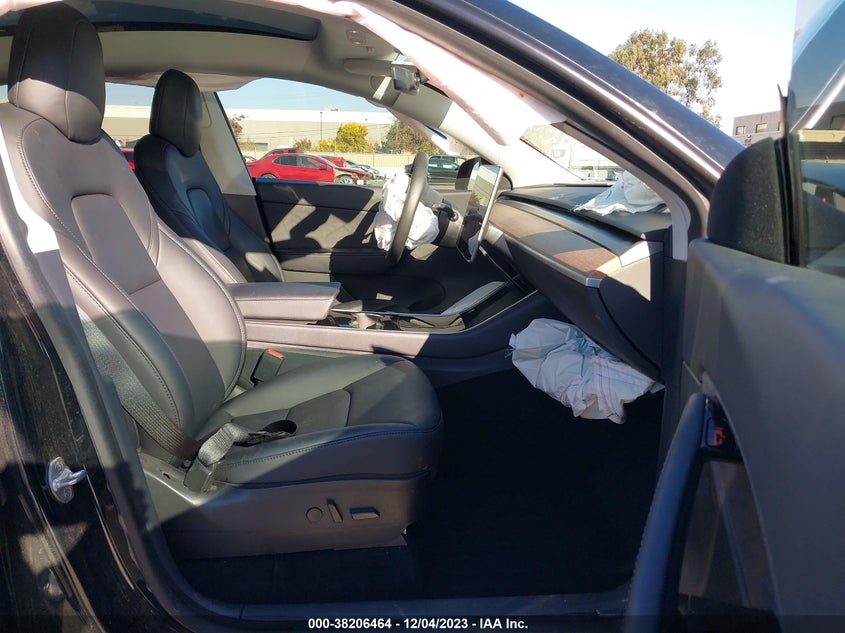 VIN 5YJYGDEE5LF012371 2020 TESLA MODEL Y