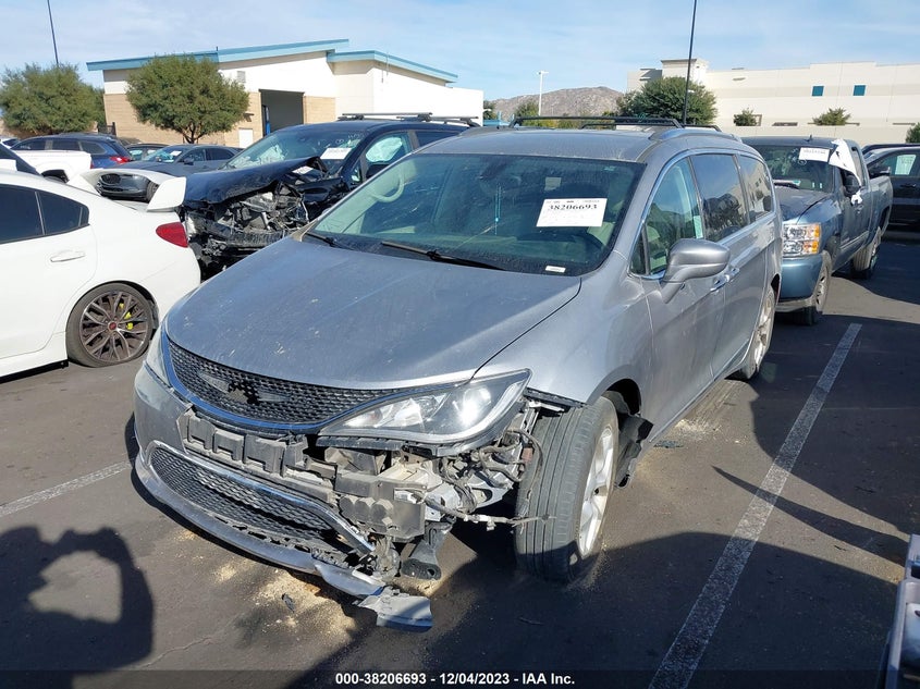 VIN 2C4RC1BG9JR130638 2018 CHRYSLER PACIFICA TOURING L