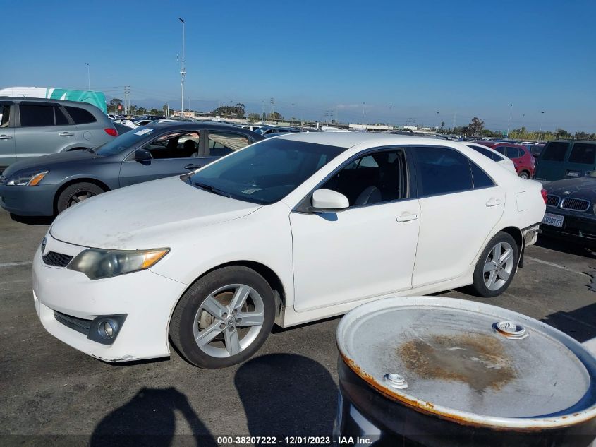 2014 TOYOTA CAMRY SE - 4T1BF1FK1EU748225
