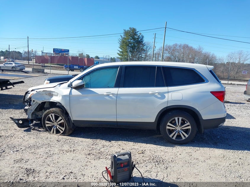 VIN 5FNYF5H34JB017576 2018 HONDA PILOT EX