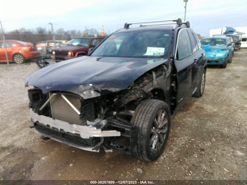VIN: 5UXTR9C51JLD57087 2018 BMW X3 XDRIVEM40I