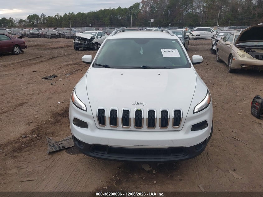 VIN 1C4PJLCB9JD537311 2018 JEEP CHEROKEE LATITUDE FWD