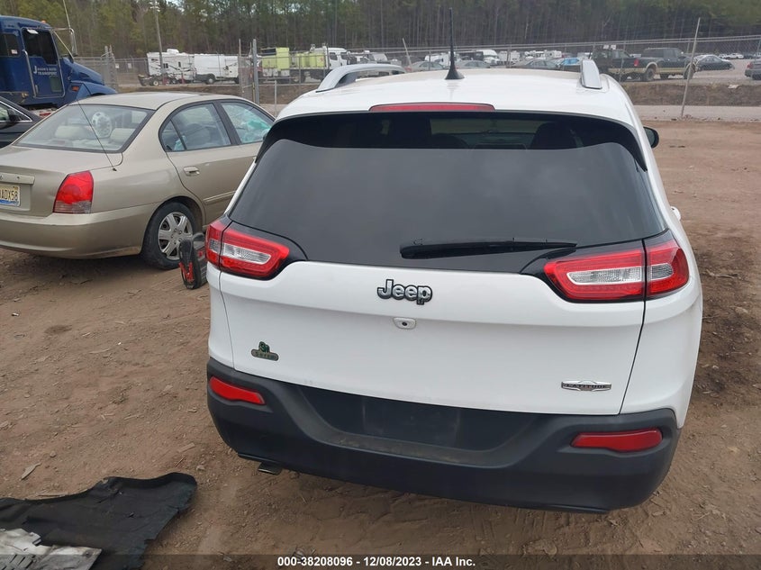 VIN 1C4PJLCB9JD537311 2018 JEEP CHEROKEE LATITUDE FWD