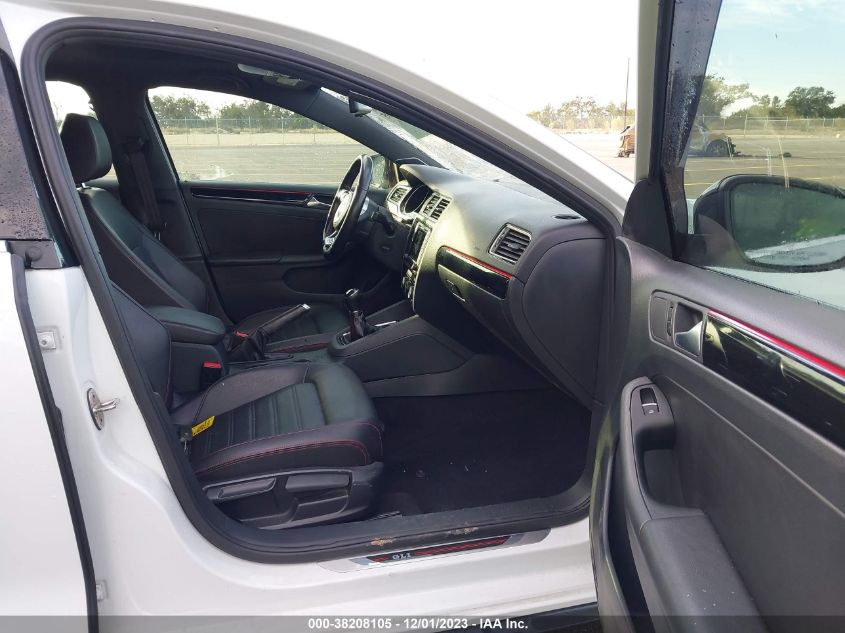 2016 VOLKSWAGEN JETTA GLI/SE/SEL - 3VW5T7AJ2GM212755