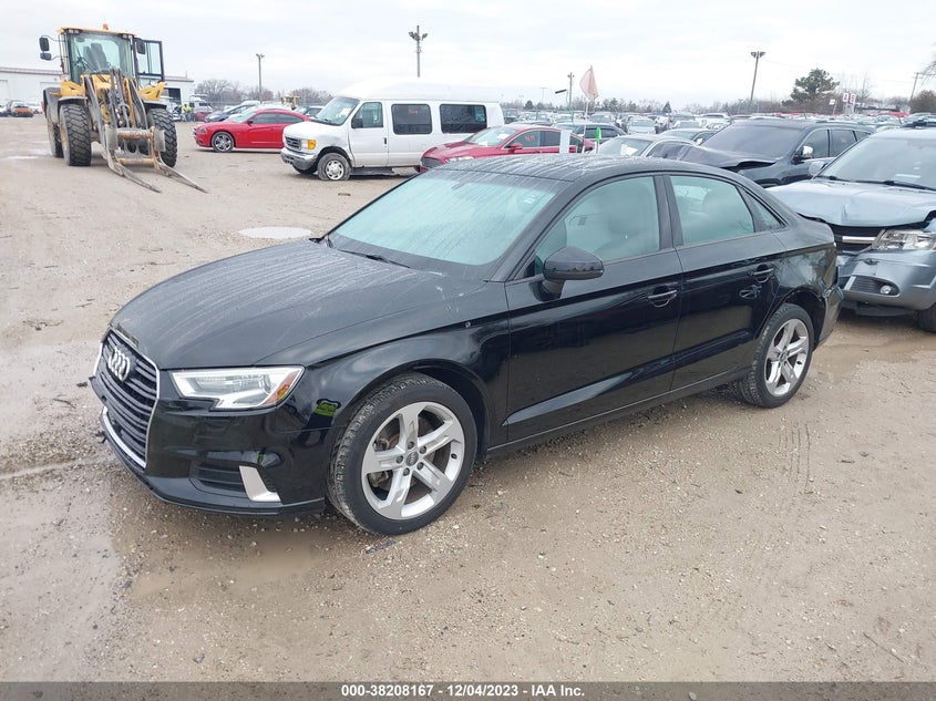 VIN WAUB8GFF8J1054533 2018 AUDI A3 PREMIUM