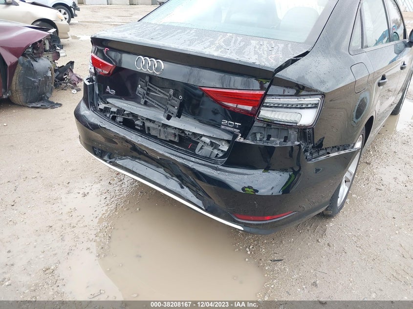 VIN WAUB8GFF8J1054533 2018 AUDI A3 PREMIUM
