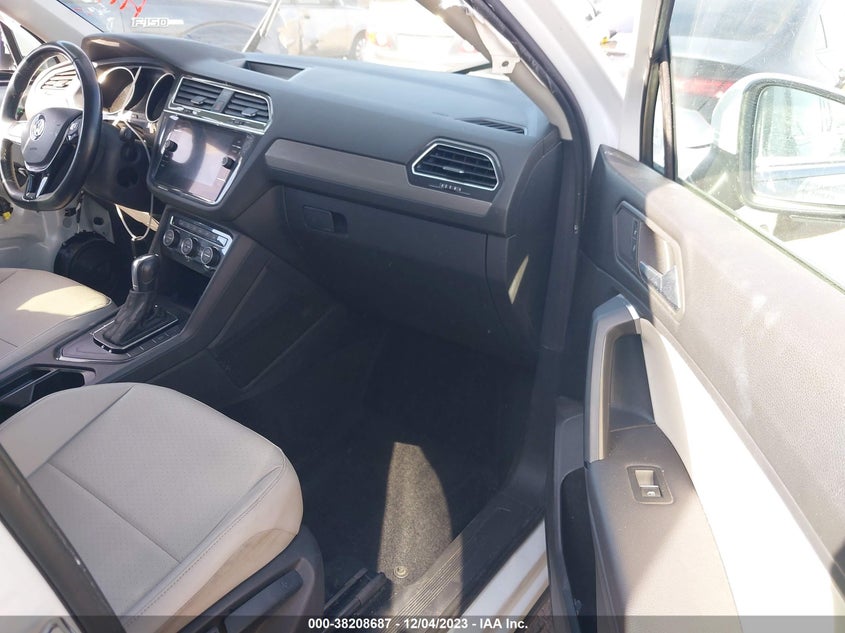 VIN 3VV3B7AX9KM142165 2019 VOLKSWAGEN TIGUAN 2.0T SE/2.0T SEL