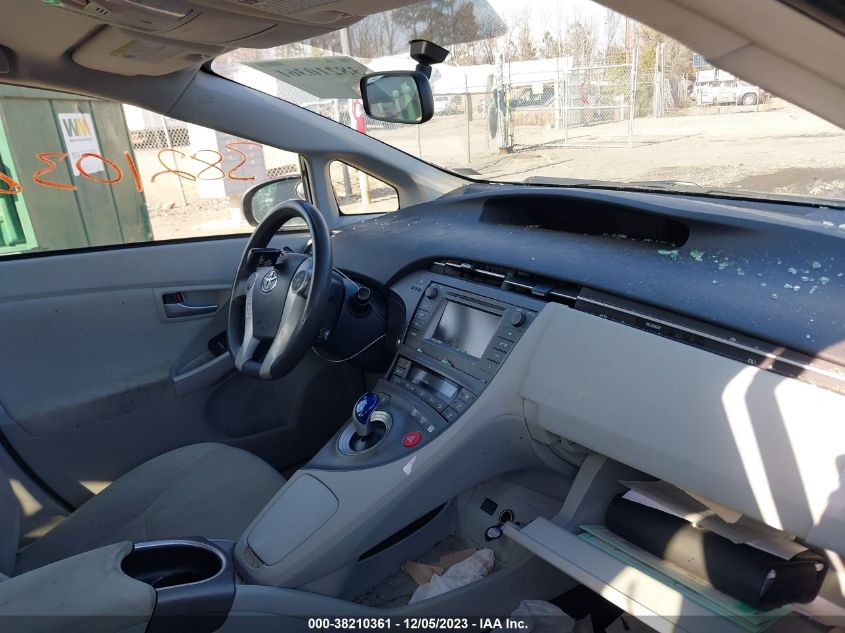 2014 TOYOTA PRIUS TWO - JTDKN3DU5E0381747