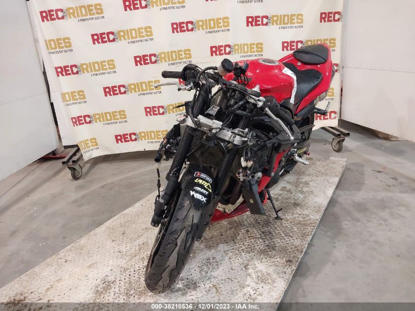 2014 YAMAHA YZFR1 JYARN23E1EA017057