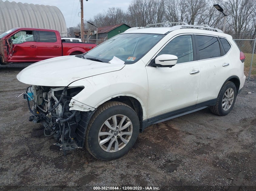 VIN KNMAT2MVXHP552184 2017 NISSAN ROGUE SV