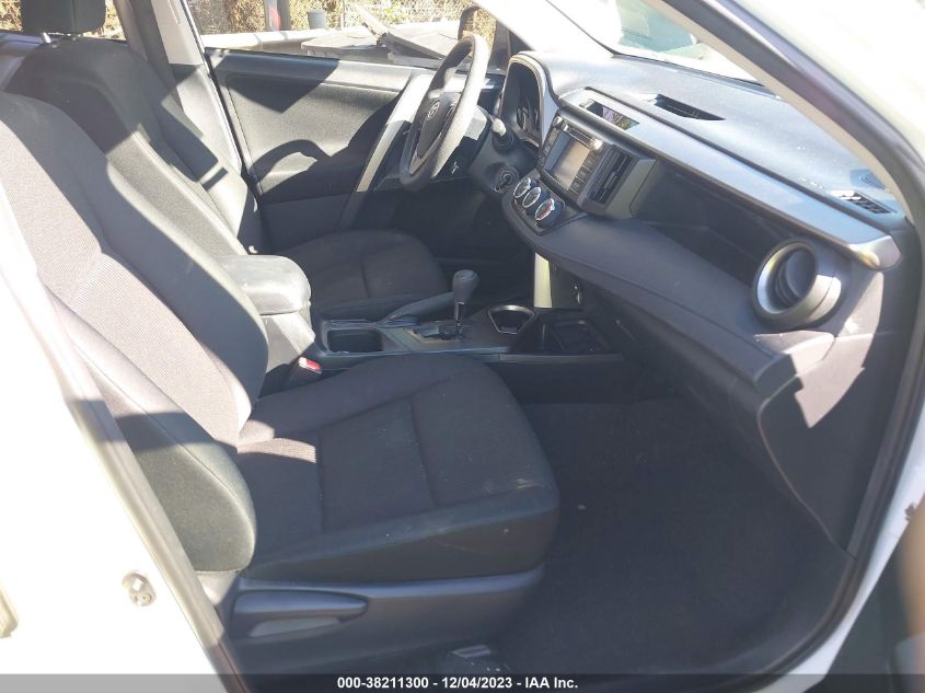 2018 TOYOTA RAV4 LE - JTMZFREV9JJ156824