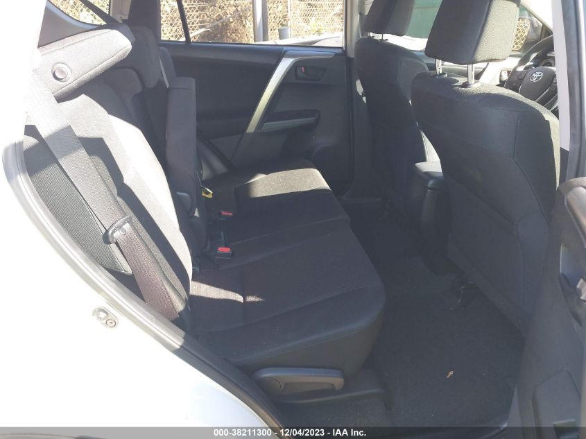 2018 TOYOTA RAV4 LE - JTMZFREV9JJ156824