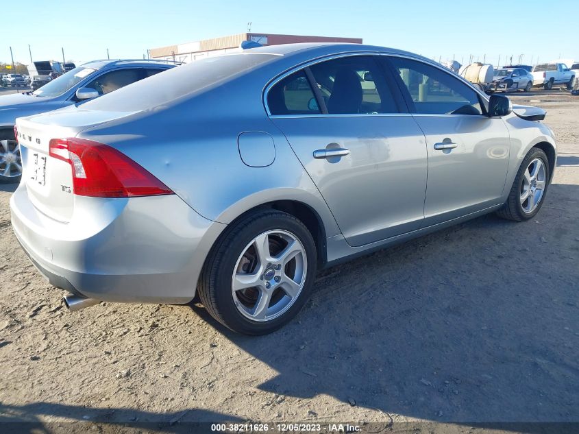 2013 VOLVO S60 T5/T5 PLATINUM - YV1612FS0D2227267