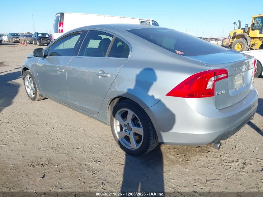 2013 VOLVO S60 T5/T5 PLATINUM - YV1612FS0D2227267