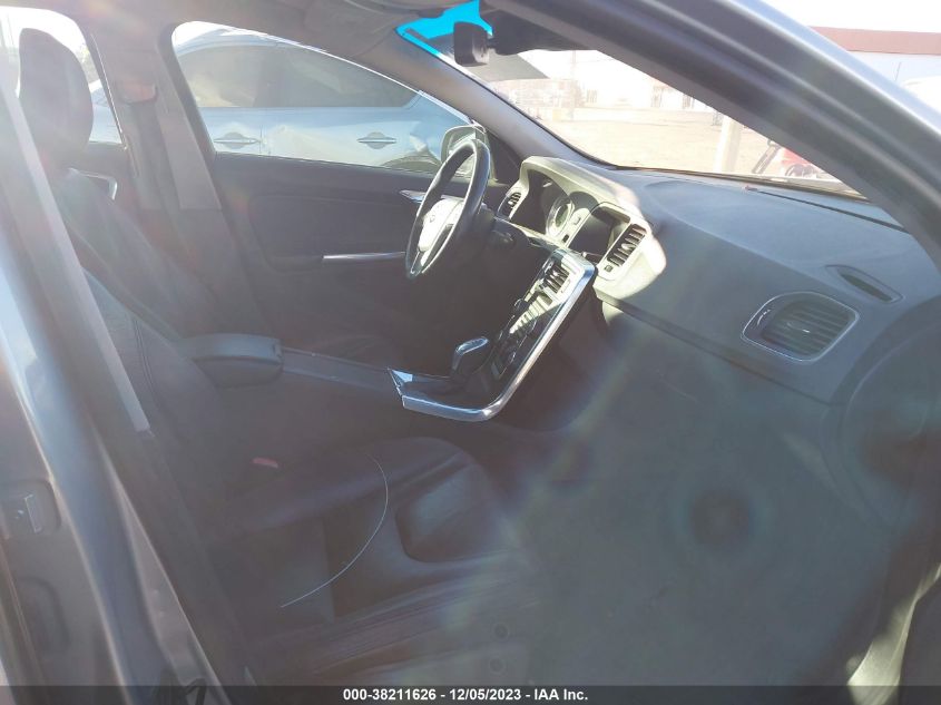 2013 VOLVO S60 T5/T5 PLATINUM - YV1612FS0D2227267
