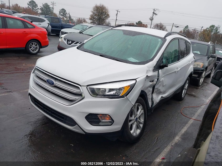 VIN 1FMCU0GD6JUB09031 2018 FORD ESCAPE SE
