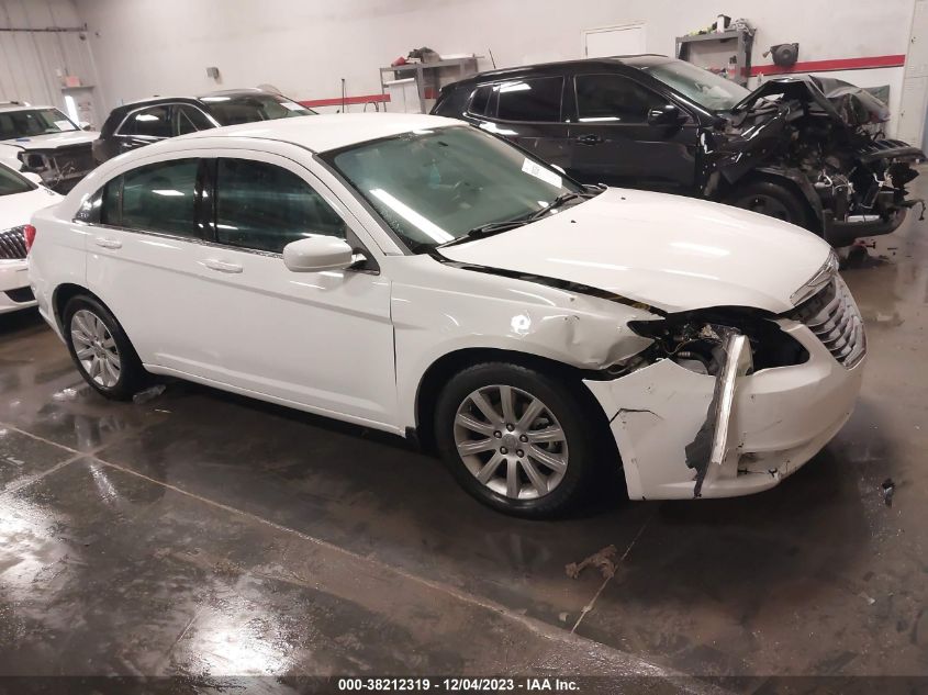 2013 CHRYSLER 200 TOURING - 1C3CCBBG8DN532054