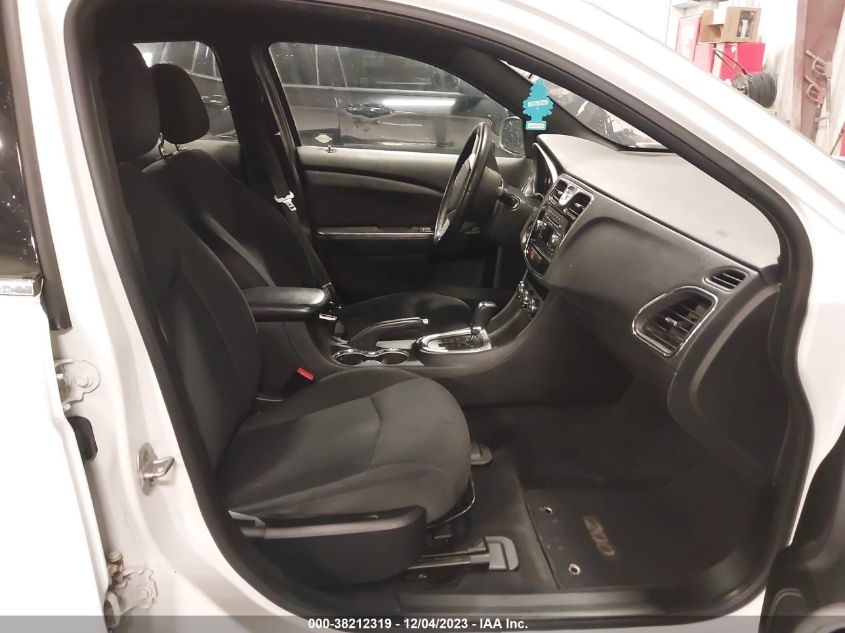 2013 CHRYSLER 200 TOURING - 1C3CCBBG8DN532054